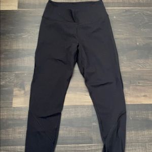 WOMENS LULULEMON 7/8 TIGHT SZ 8 BLACK